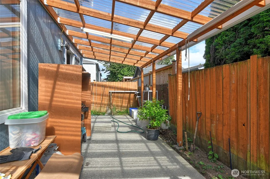 10523 7th Avenue W Everett WA 98204