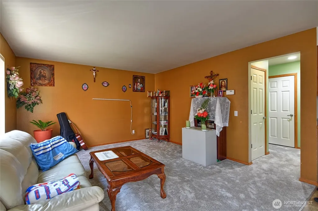 10523 7th Avenue W Everett WA 98204