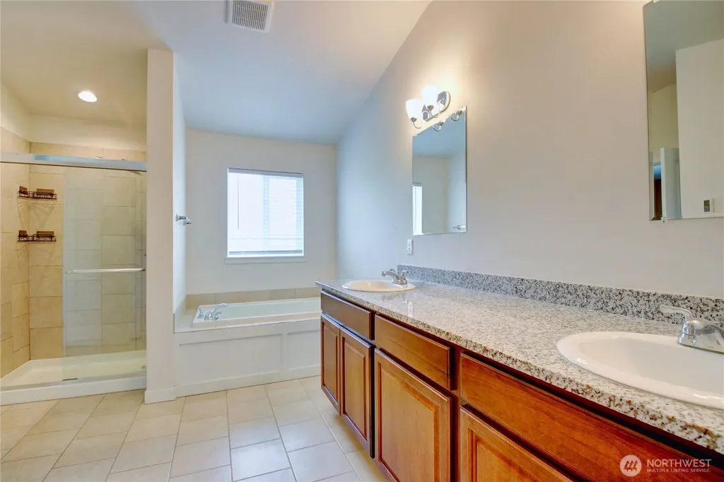 1767 SW Cooper Way Oak Harbor WA 98277