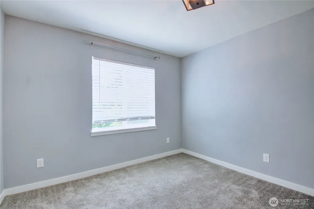 1767 SW Cooper Way Oak Harbor WA 98277