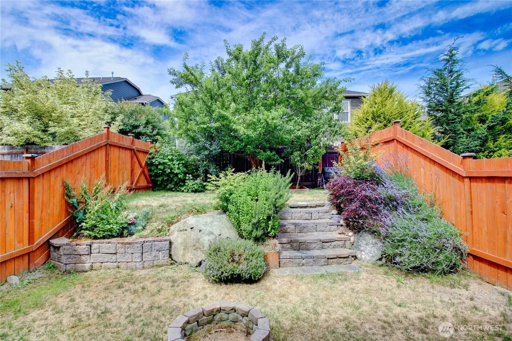 1767 SW Cooper Way Oak Harbor WA 98277
