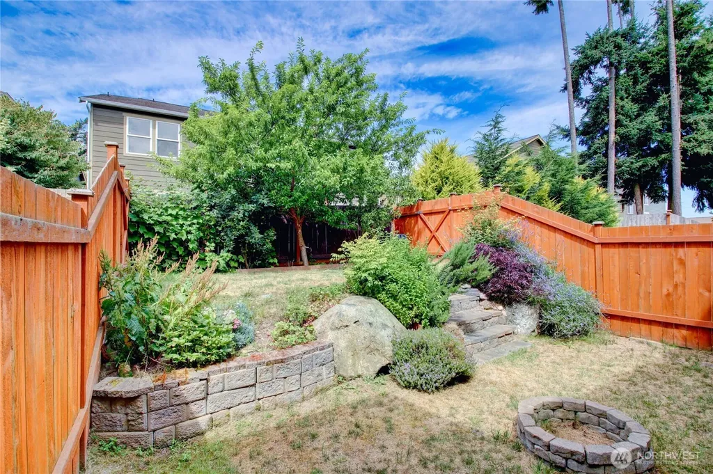 1767 SW Cooper Way Oak Harbor WA 98277