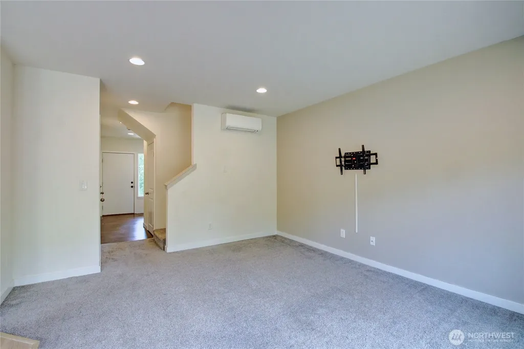 1767 SW Cooper Way Oak Harbor WA 98277