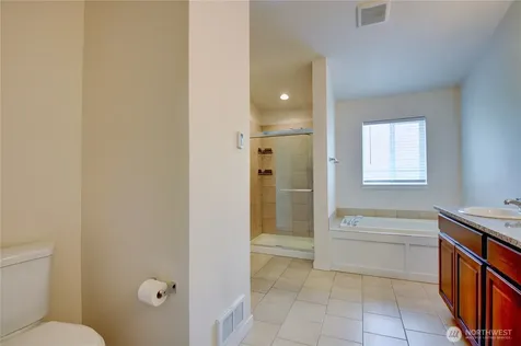 1767 SW Cooper Way Oak Harbor WA 98277