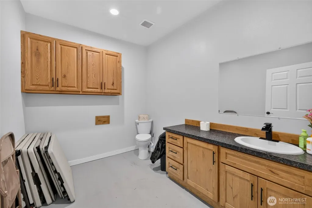 506 E Stover Road Grandview WA 98930