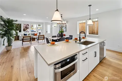 6538 11th Avenue NW Seattle WA 98117