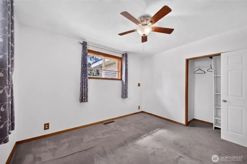 233 Cascade Street Buckley WA 98321