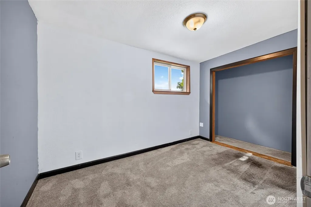 233 Cascade Street Buckley WA 98321