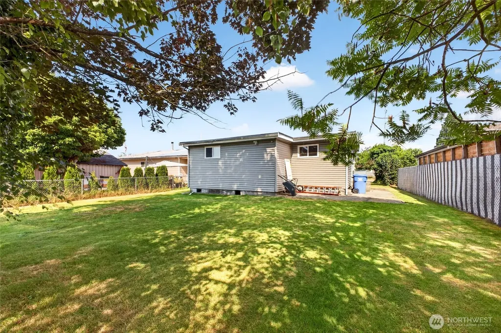233 Cascade Street Buckley WA 98321