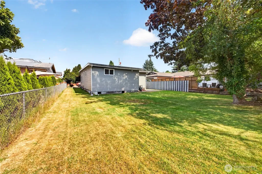 233 Cascade Street Buckley WA 98321