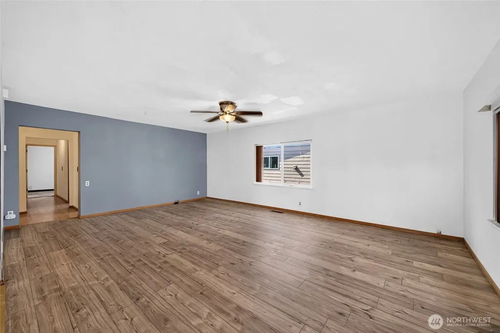 233 Cascade Street Buckley WA 98321