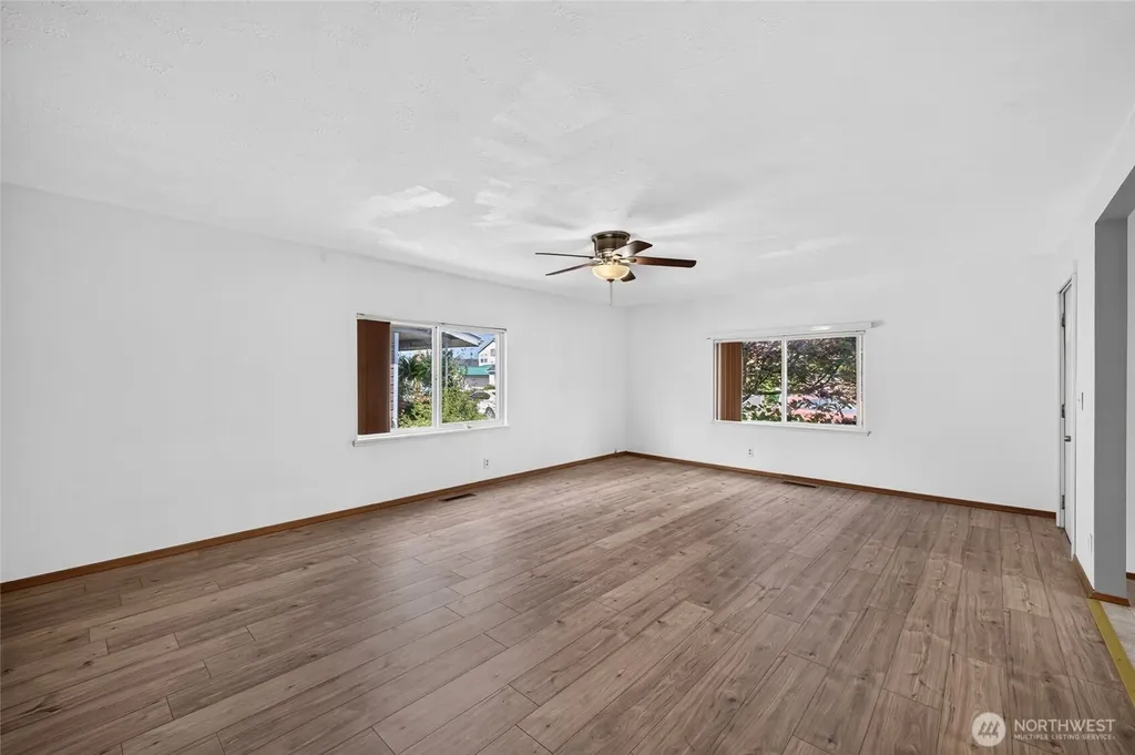 233 Cascade Street Buckley WA 98321