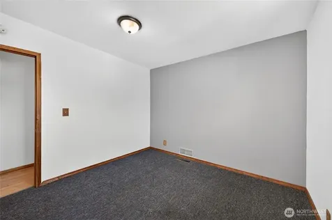 233 Cascade Street Buckley WA 98321