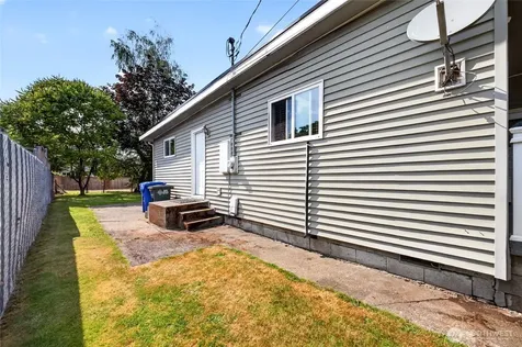 233 Cascade Street Buckley WA 98321