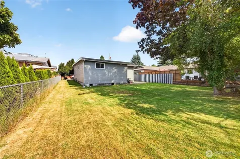 233 Cascade Street Buckley WA 98321