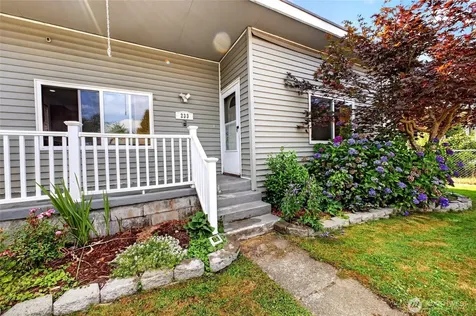 233 Cascade Street Buckley WA 98321