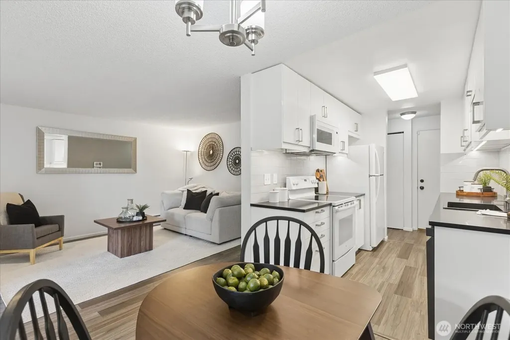 12742 NE 116th Lane Kirkland WA 98034