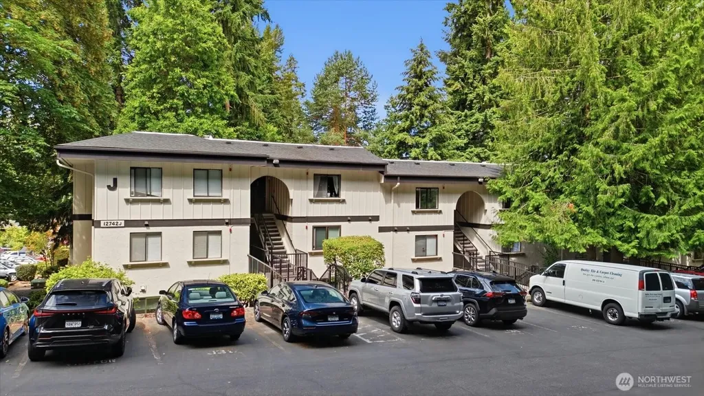12742 NE 116th Lane Kirkland WA 98034