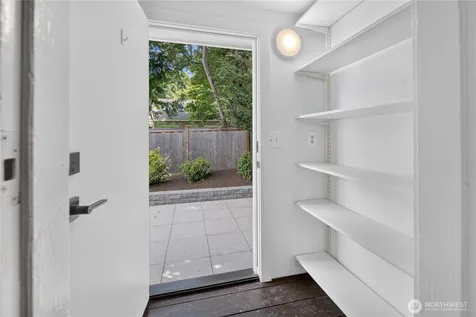 6538 11th Avenue NW Seattle WA 98117