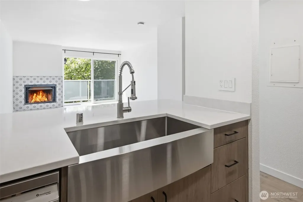 8800 20th Avenue NE Seattle WA 98115