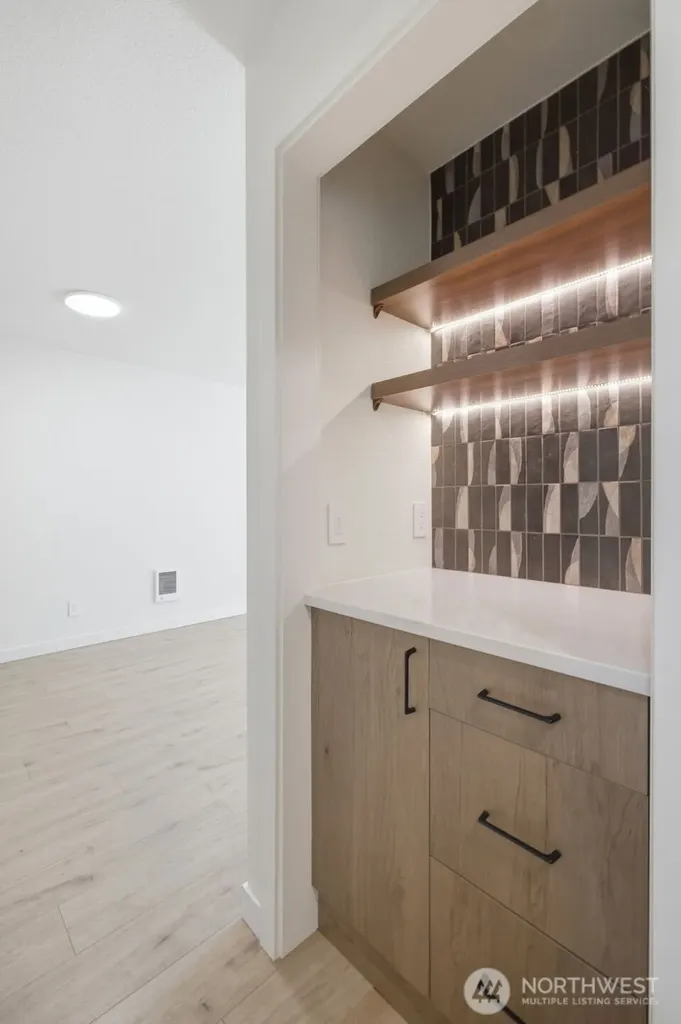 8800 20th Avenue NE Seattle WA 98115
