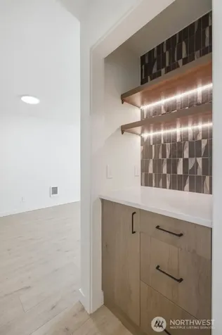 8800 20th Avenue NE Seattle WA 98115