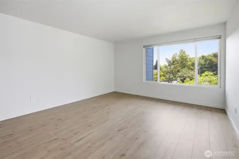 8800 20th Avenue NE Seattle WA 98115