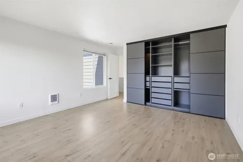 8800 20th Avenue NE Seattle WA 98115