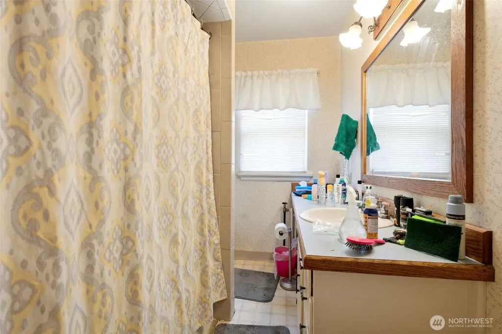 1409 W Yakima Avenue Yakima WA 98902