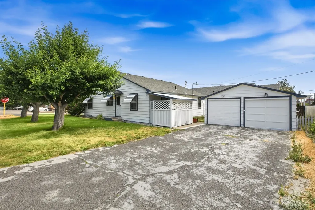 1414 W Yakima Avenue Yakima WA 98902
