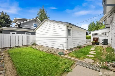 1414 W Yakima Avenue Yakima WA 98902