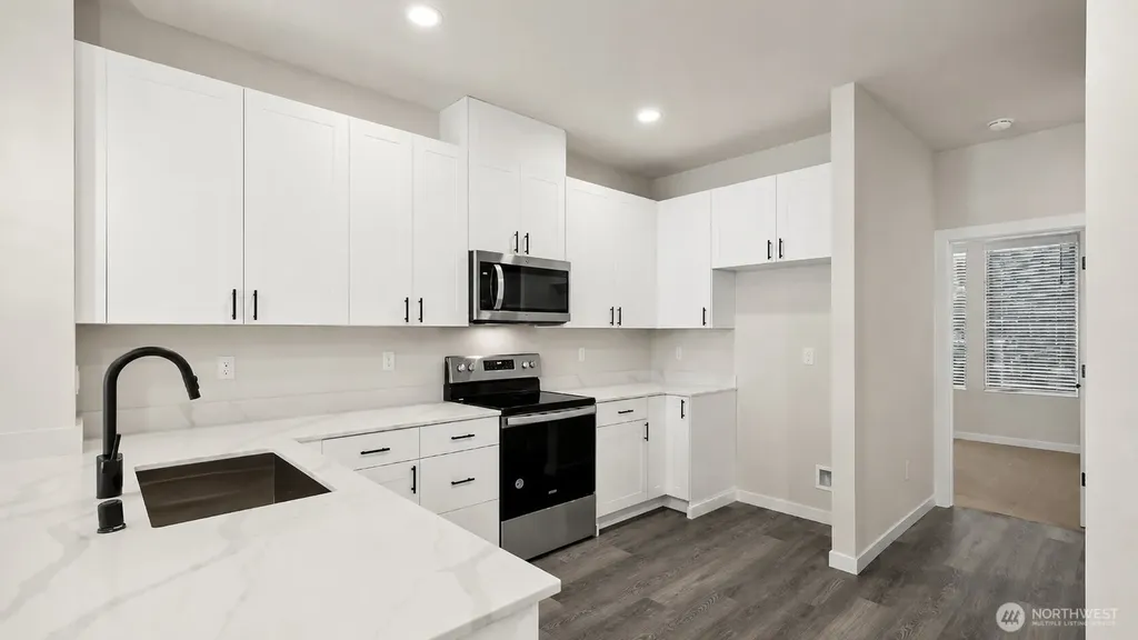 16124 Cascadian Way Bothell WA 98012