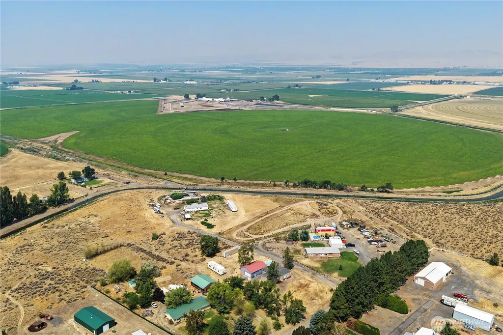 9432 Road J. 3 NW Quincy WA 98848