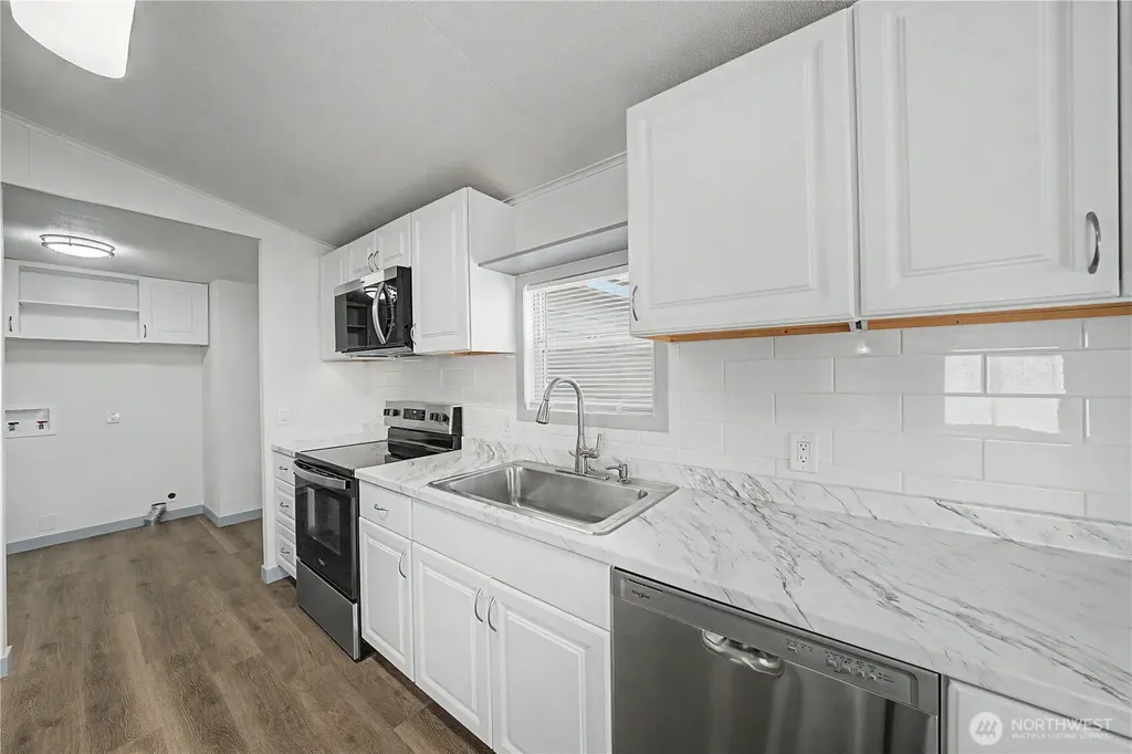 9432 Road J. 3 NW Quincy WA 98848