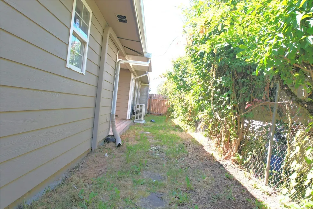 251 E 72nd Street Tacoma WA 98404