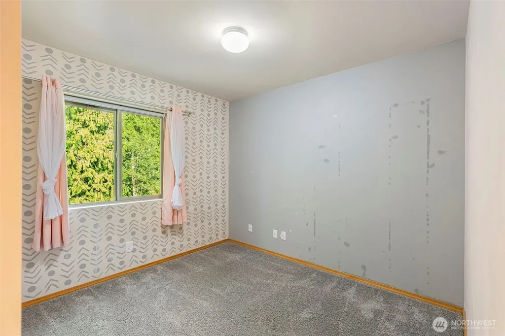 350 NE Ohenry Court Poulsbo WA 98370