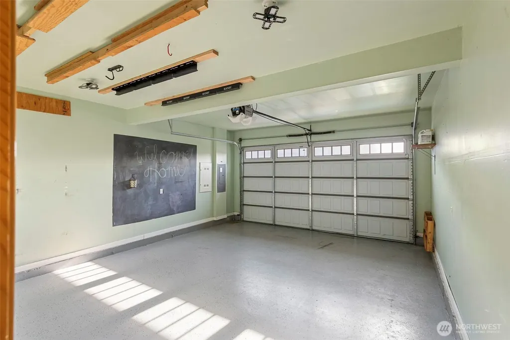 350 NE Ohenry Court Poulsbo WA 98370