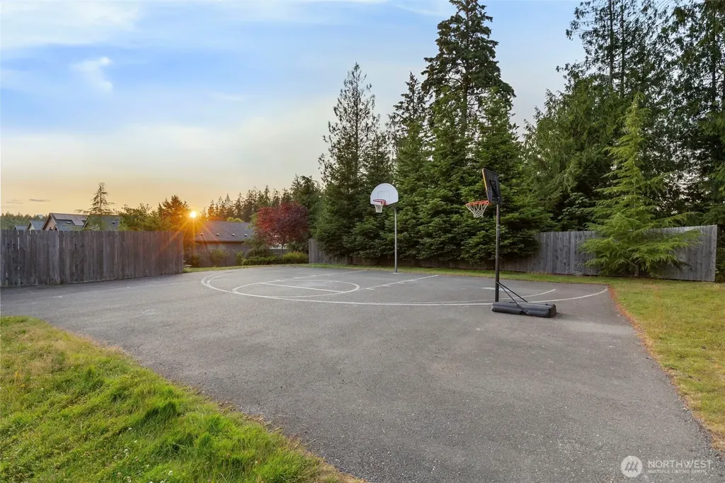 350 NE Ohenry Court Poulsbo WA 98370