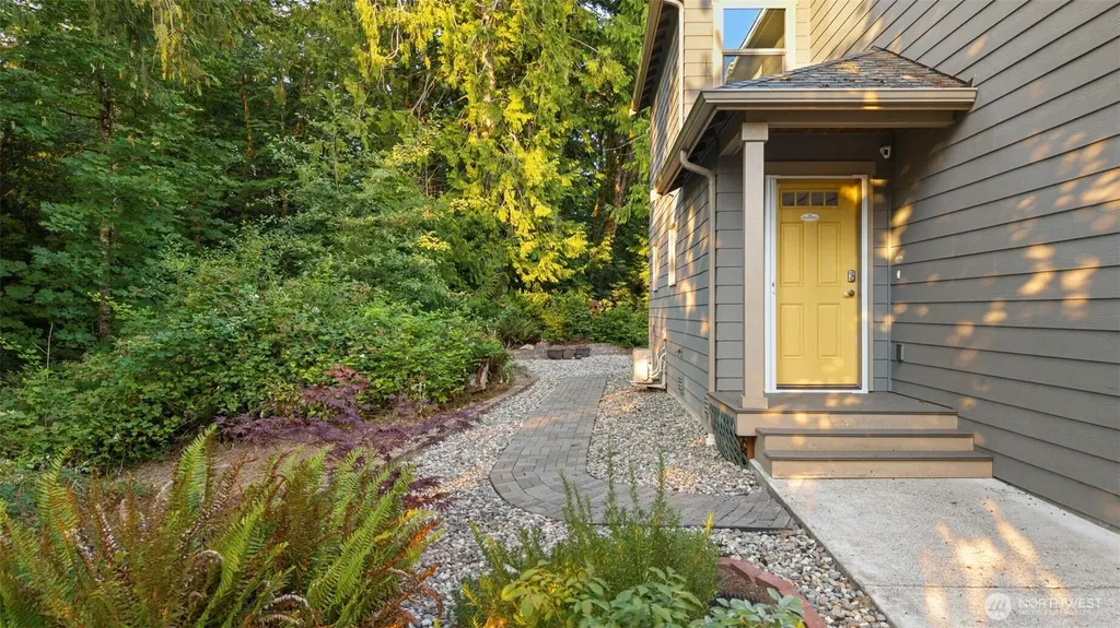 350 NE Ohenry Court Poulsbo WA 98370