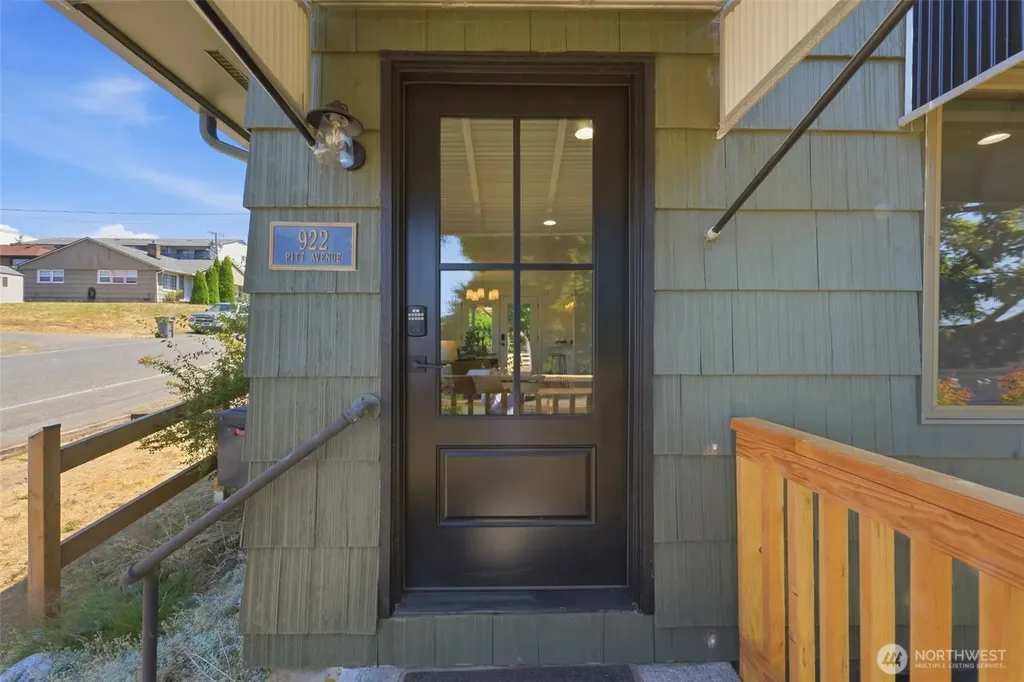 922 Pitt Avenue Bremerton WA 98310