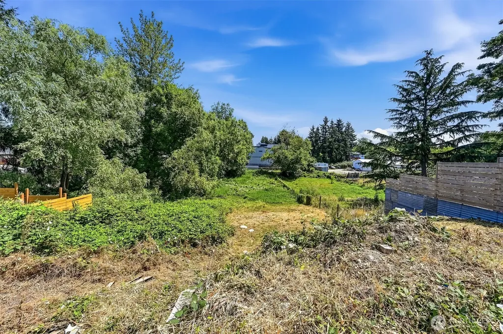 13426 22nd Avenue S Seattle WA 98168