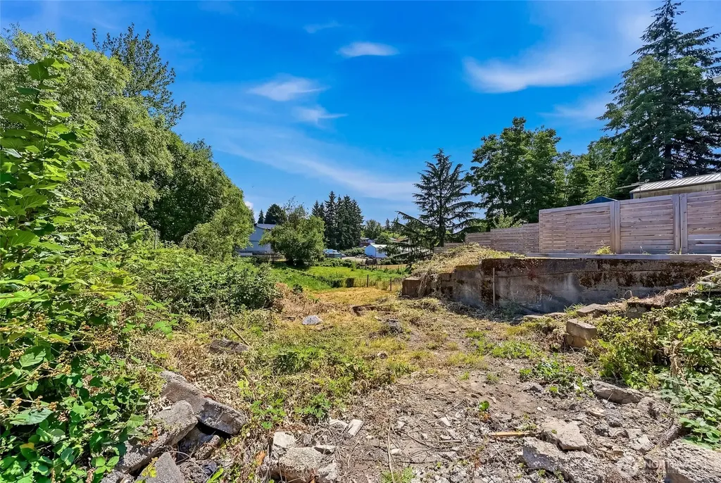 13426 22nd Avenue S Seattle WA 98168