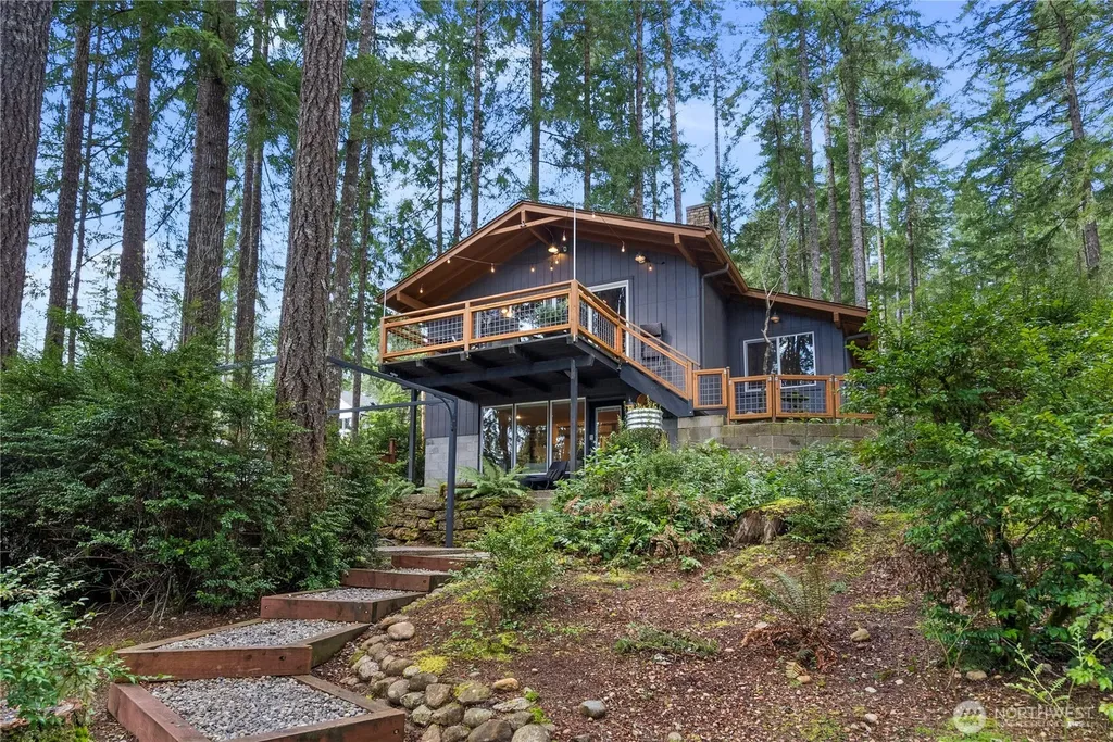 5540 E Mason Lake Drive W Grapeview WA 98546