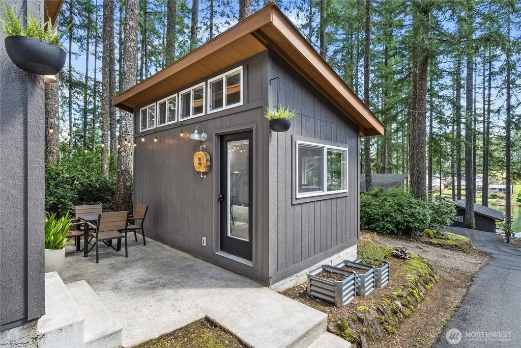 5540 E Mason Lake Drive W Grapeview WA 98546