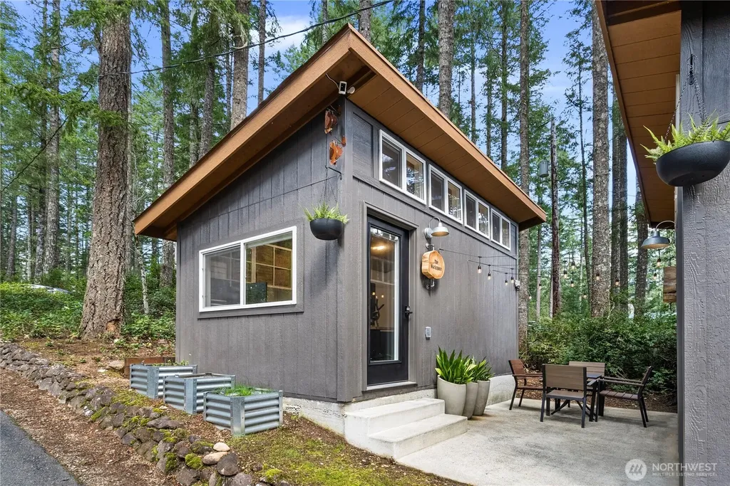 5540 E Mason Lake Drive W Grapeview WA 98546