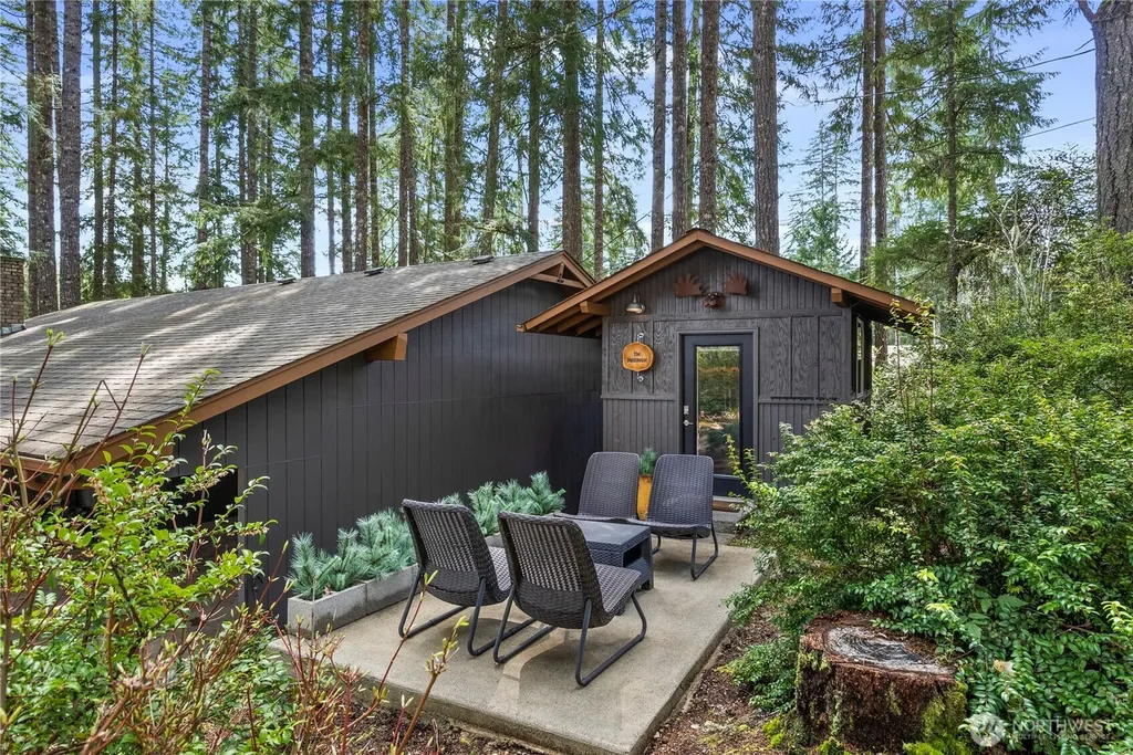 5540 E Mason Lake Drive W Grapeview WA 98546