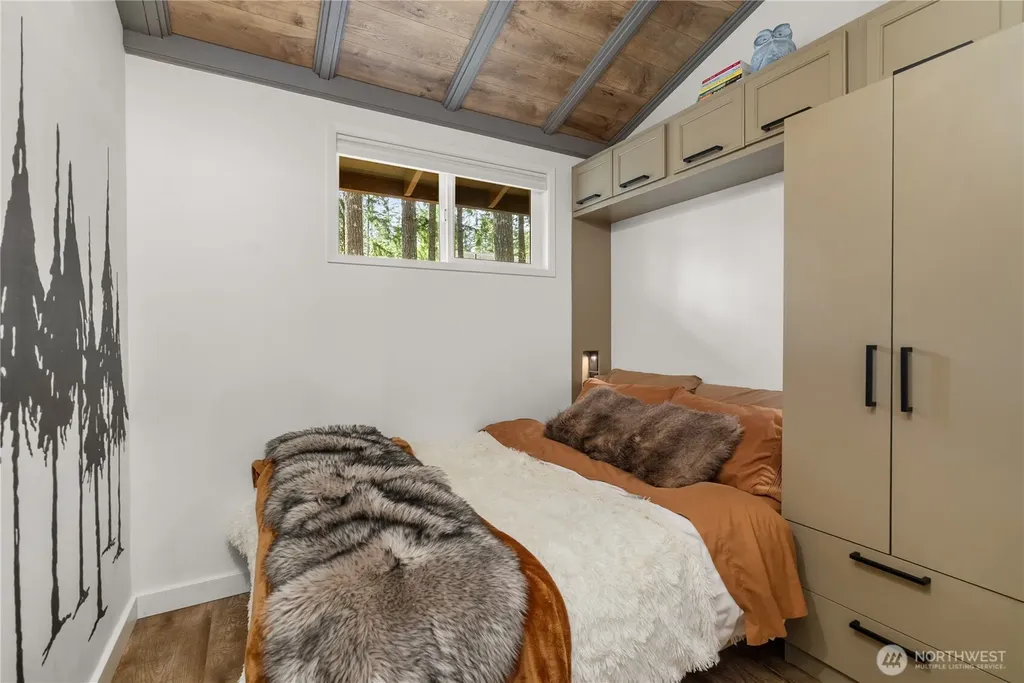 5540 E Mason Lake Drive W Grapeview WA 98546