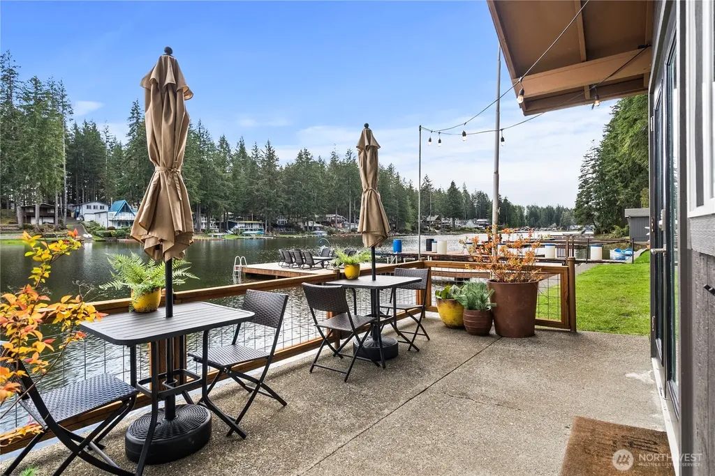 5540 E Mason Lake Drive W Grapeview WA 98546