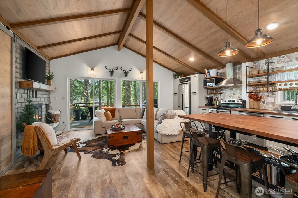 5540 E Mason Lake Drive W Grapeview WA 98546