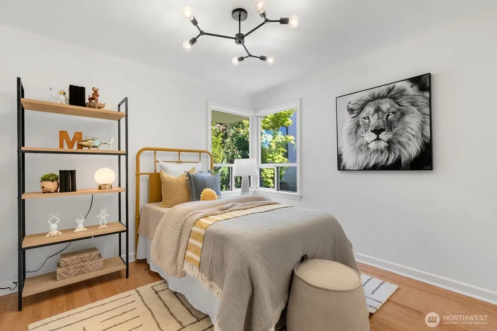 3848 29th Avenue W Seattle WA 98199